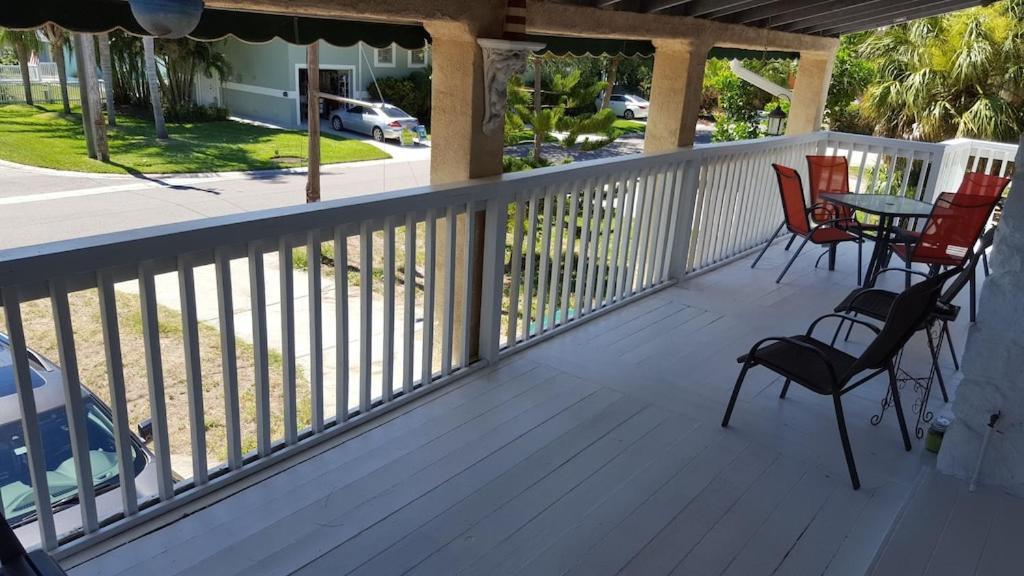 Spacious Beach House Unit,Beautifully Furnished 2 Bed 2Bath./2Min.Walk To Beach Clearwater Beach Luaran gambar